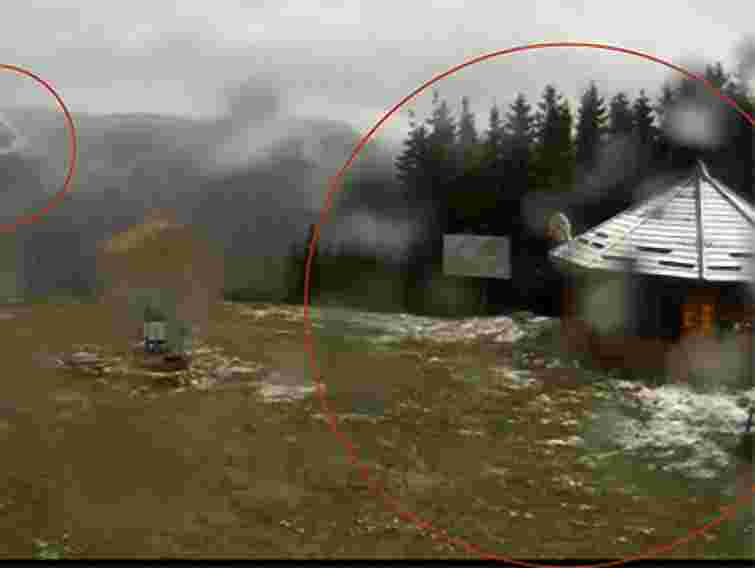 У Карпатах випав перший сніг