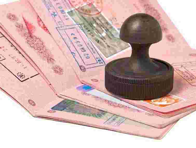 Українці чекають німецьку візу до трьох місяців