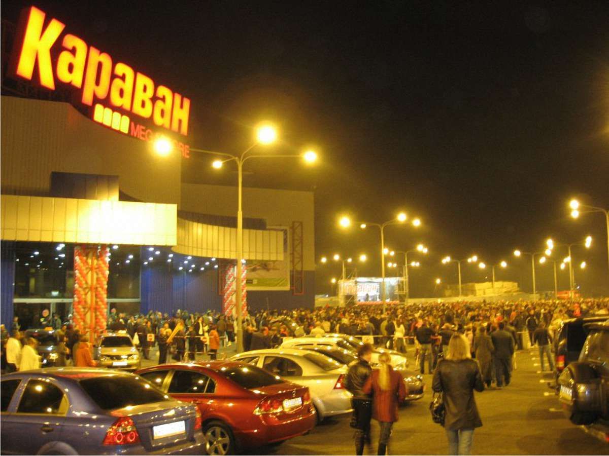 У столичному "Каравані" за вкрадену флешку убили трьох охоронців