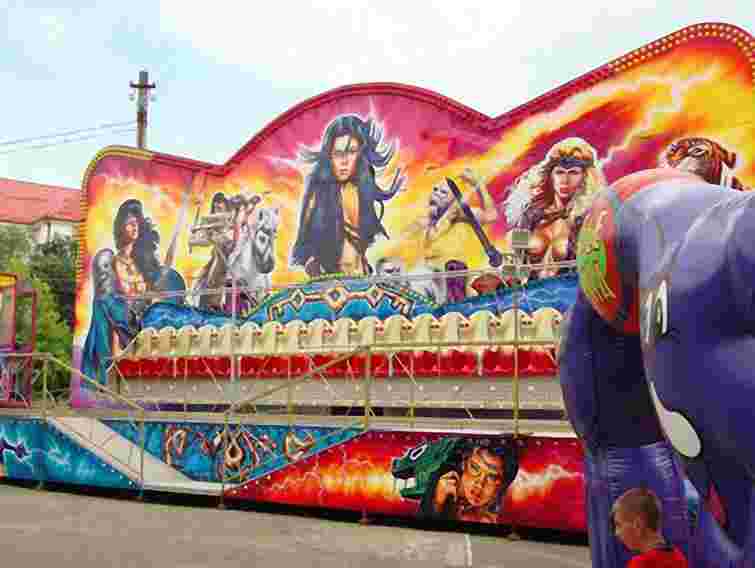 На Херсонщині на атракціоні травмувалось 8 людей