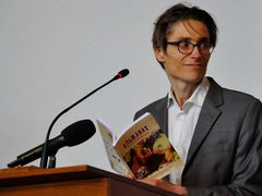 Клаус Нільсен: рослина демократії