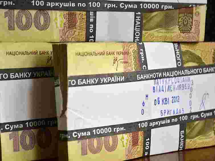 У Львові продавець викрала з магазину гроші та продукти на 55 тис. грн