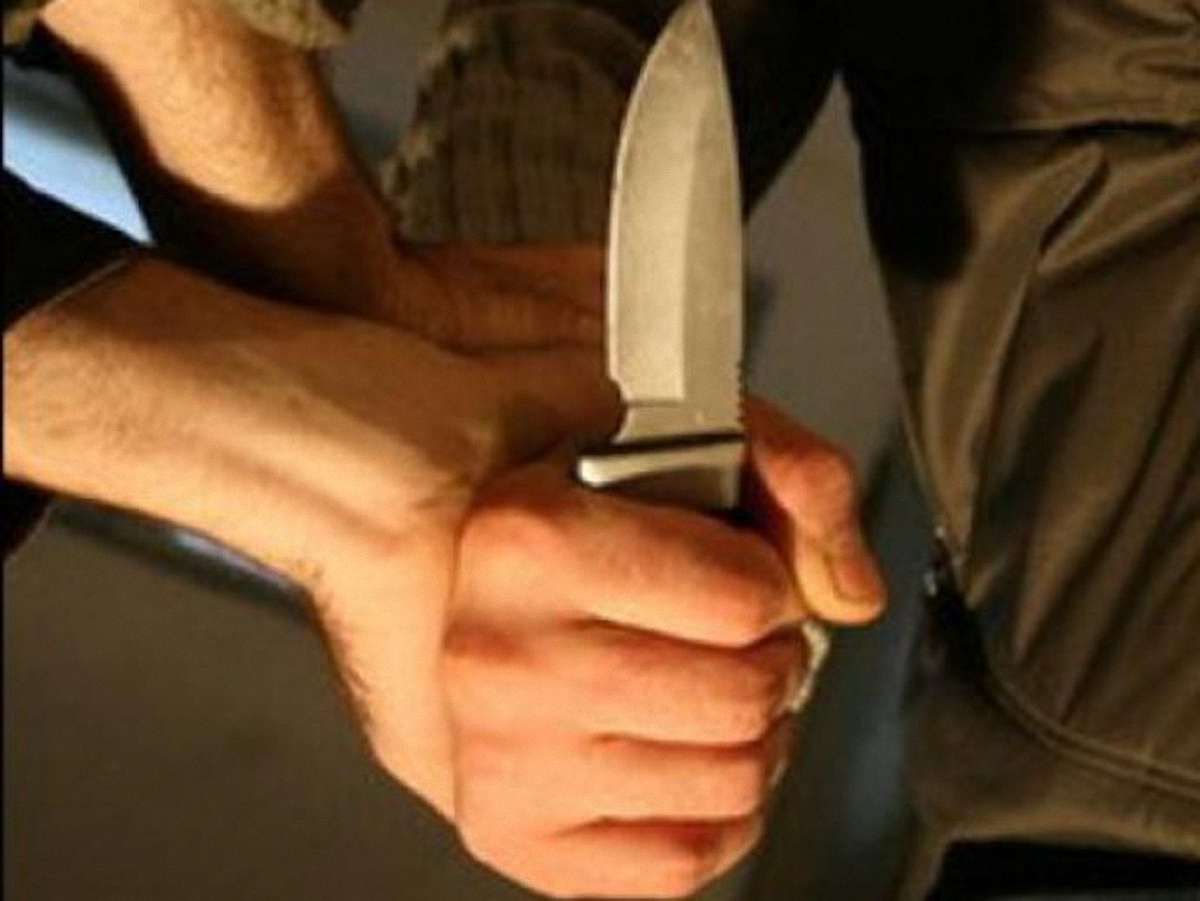 У Львові неповнолітній підрізав хлопця