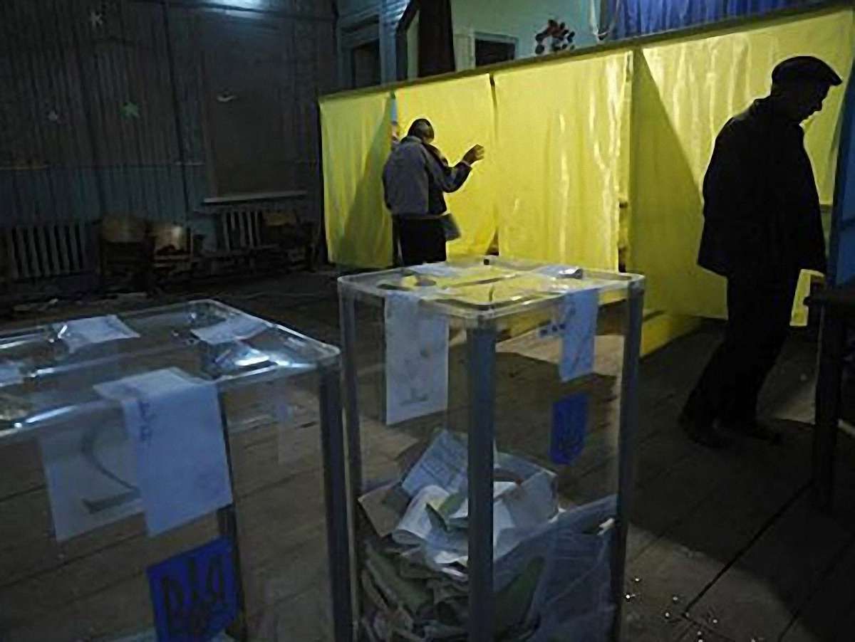 У чотирьох округах Львова в ДВК виявлено 35 двійників