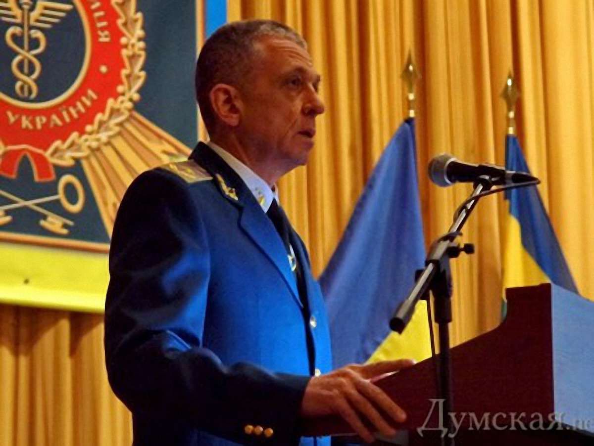 Звільнено начальника митниці, у якого знайшли  $870 тис. 