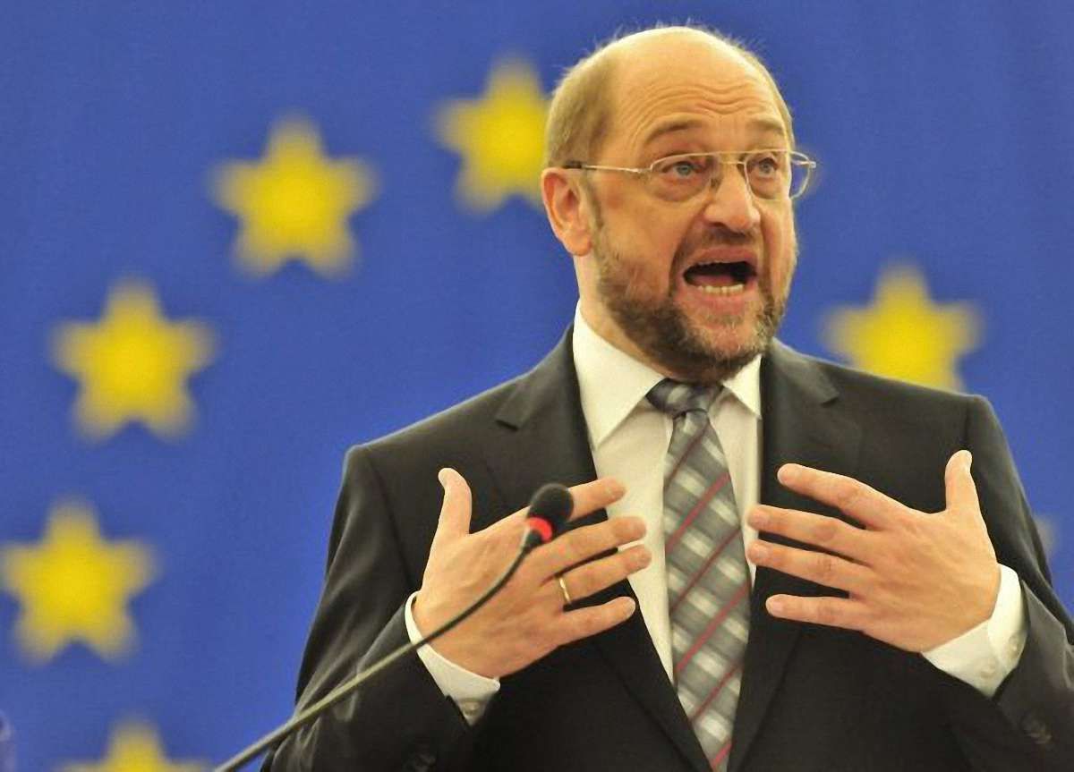Європарламент призупинив місію Кваснєвського та Кокса в Україні