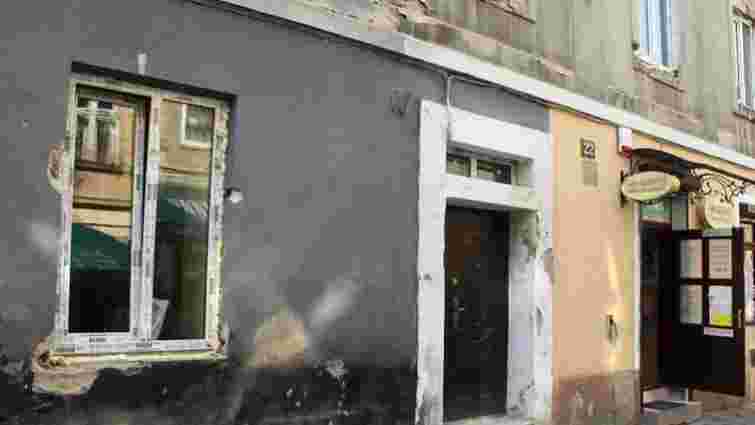 За самовільну заміну вікон в історичній частині Львова штраф – від 800 грн