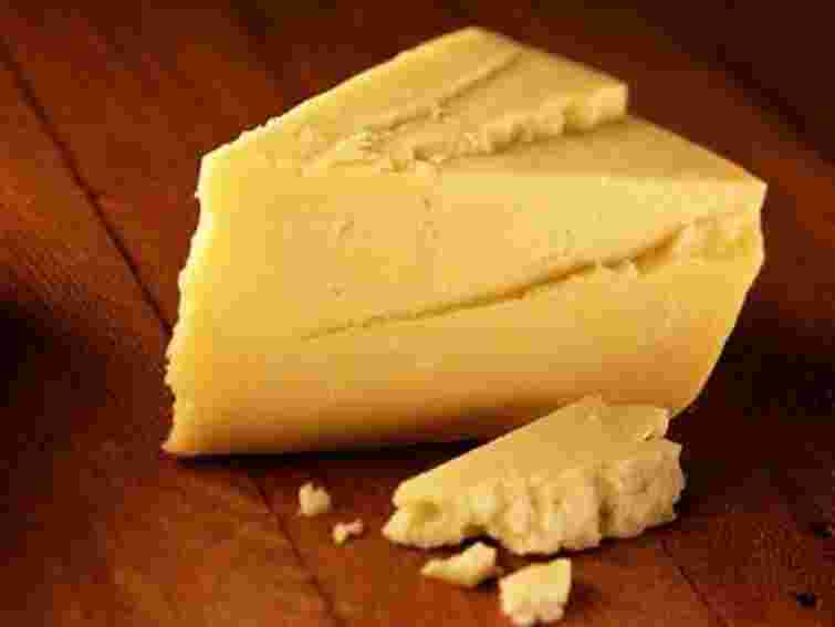 Россільгоспнагляд знову обмежить  постачання сиру з України