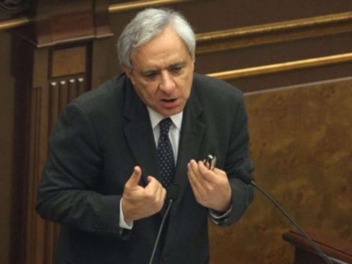 Екс-міністра МЗС Вірменії звинувачують у розтраті  $1,4 млн