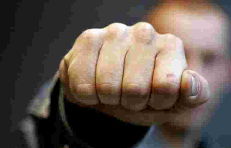 У Луганську охоронці супермаркету до смерті забили чоловіка