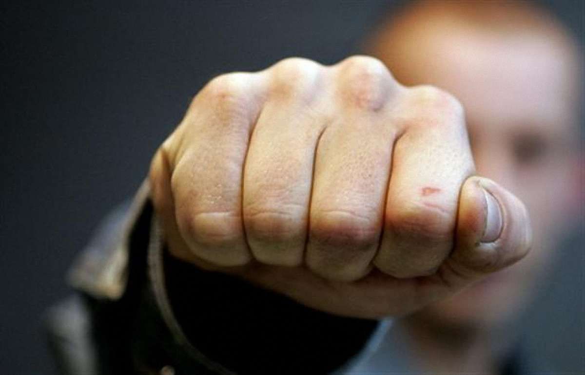 У Луганську охоронці супермаркету до смерті забили чоловіка