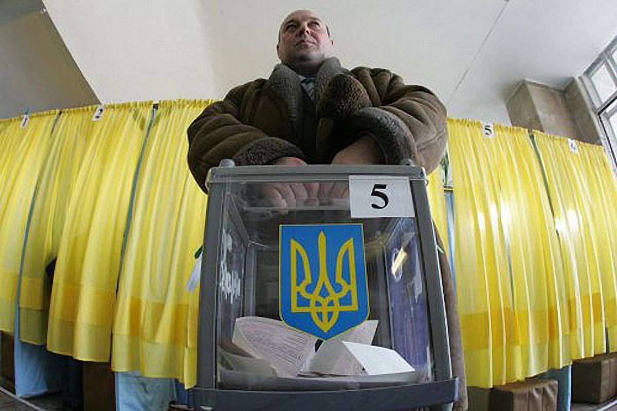 Місія Європарламенту почне роботу на виборах в Україні 24 жовтня