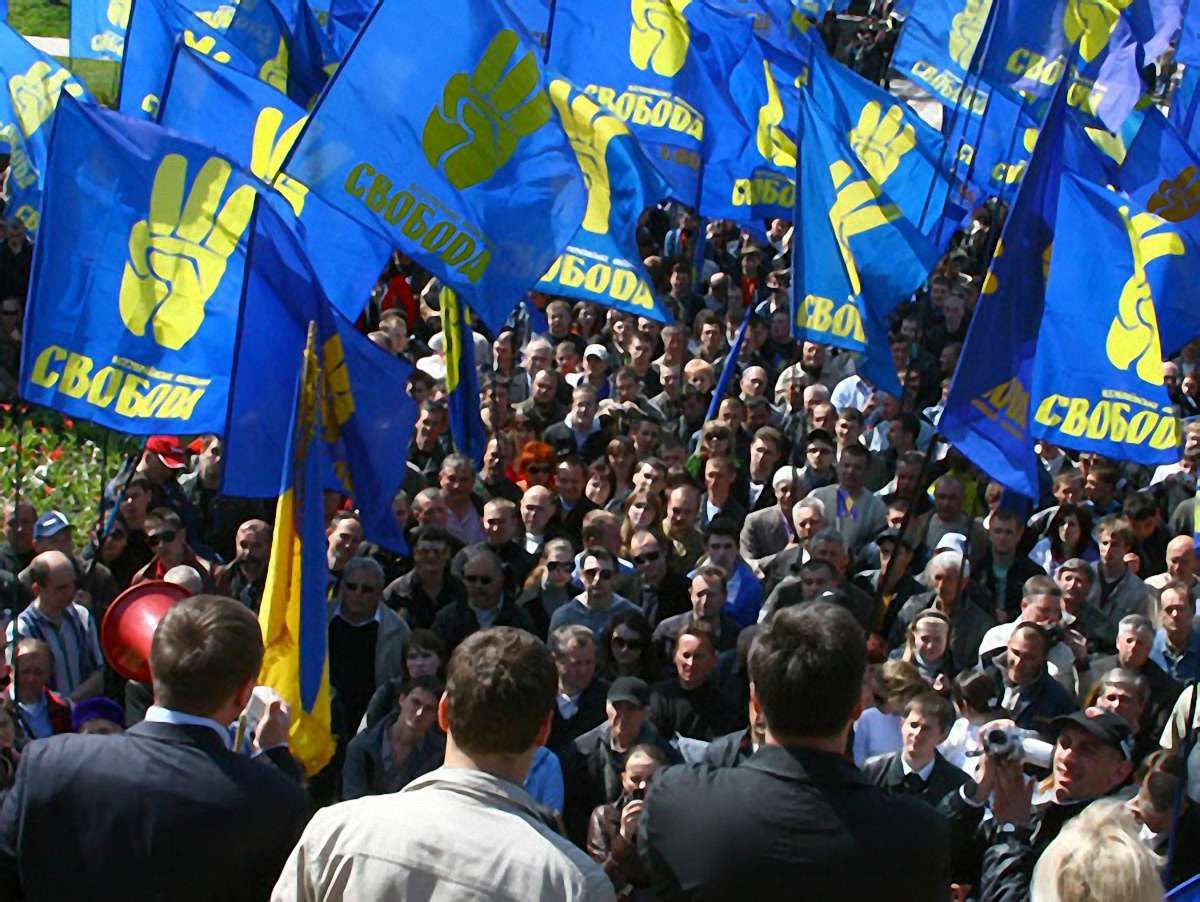 Тягнибок на виборчому окрузі тільки третій, – «Рейтинг»