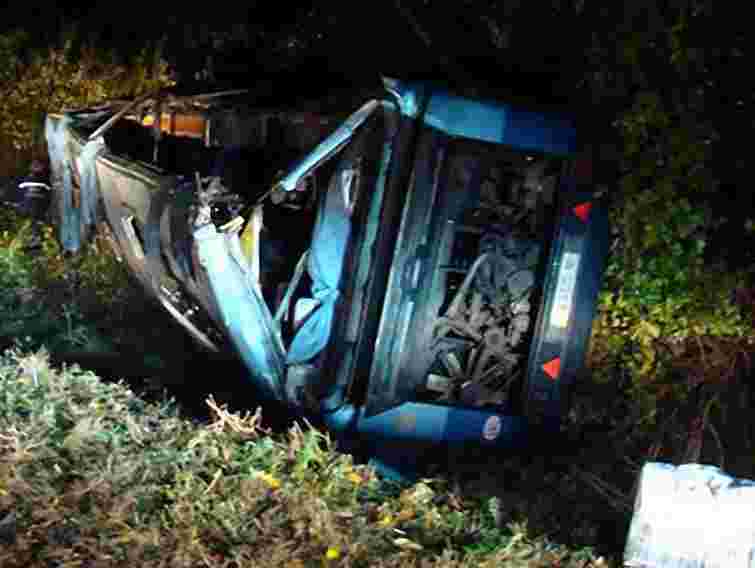 На Сумщині перекинувся рейсовий автобус: загинув пасажир
