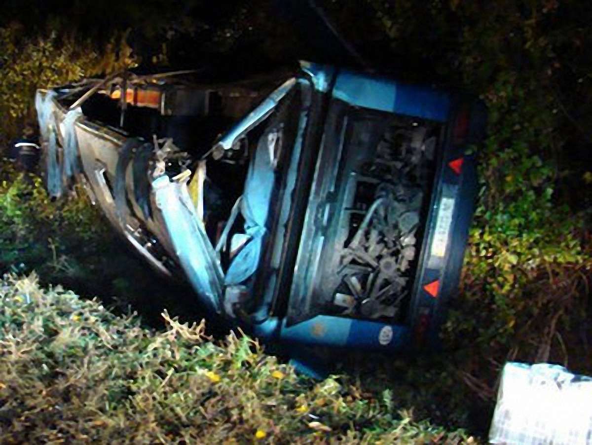 На Сумщині перекинувся рейсовий автобус: загинув пасажир