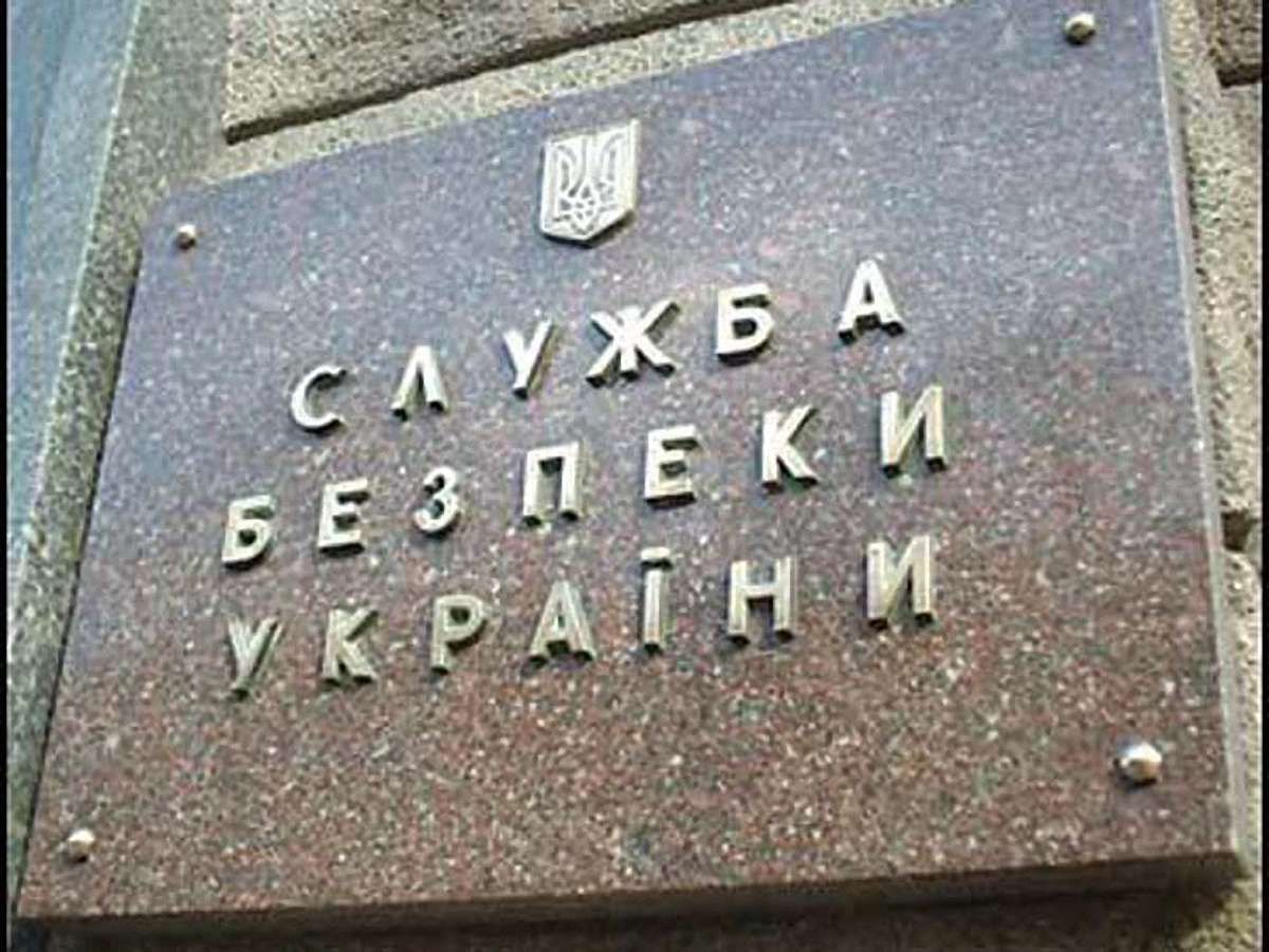 Взятого на хабарі франківського чиновника у лікарні патрулює СБУ