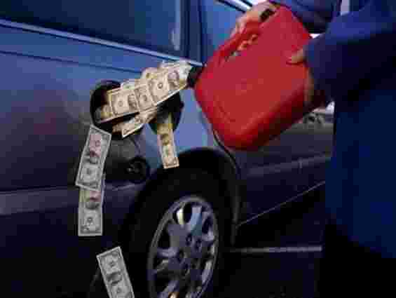 Експерт: Причин для зростання ціни на бензин до кінця року немає