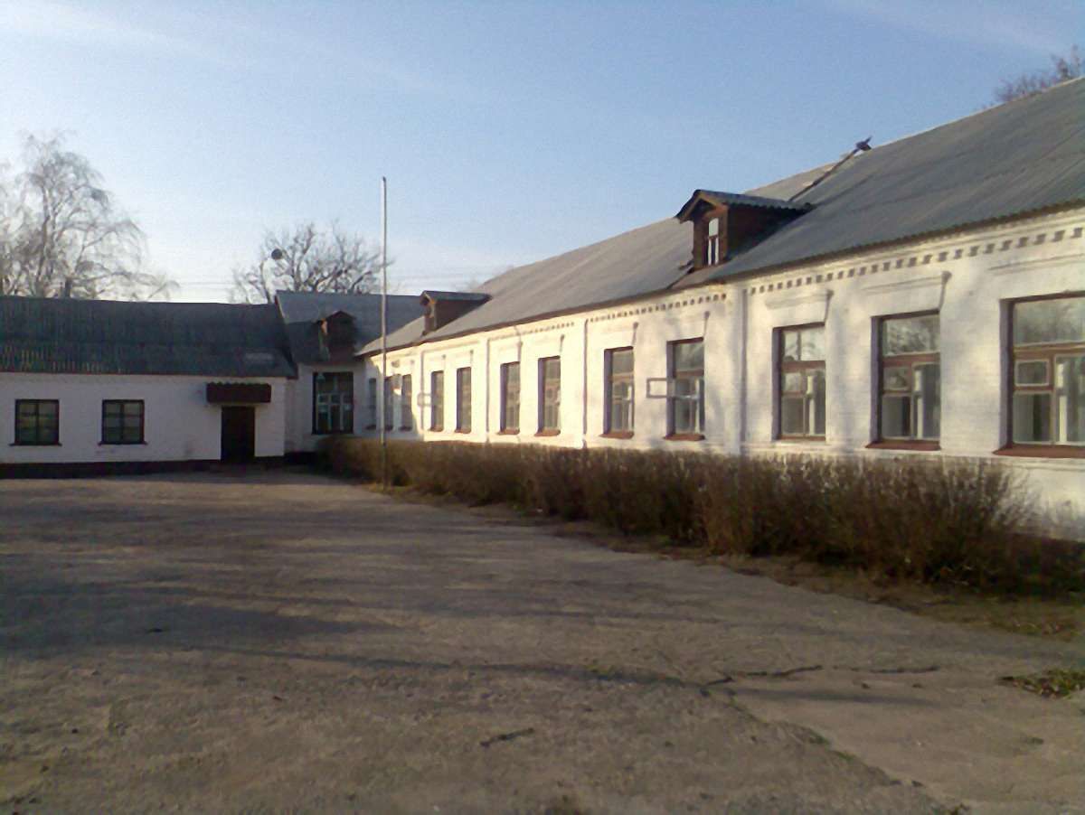 Через масове отруєння дітей на Харківщині закрили 20 шкіл