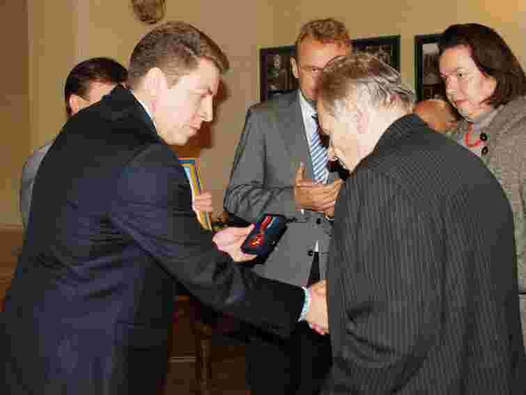 Панькевич порівняв пам'ятник Бандері зі стадіоном до Євро-2012