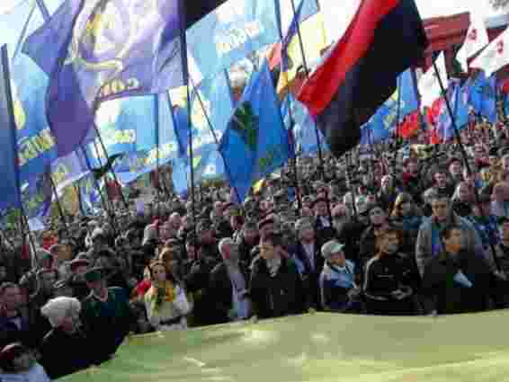 На віче у  Києві зібралось близько 4 тисяч людей