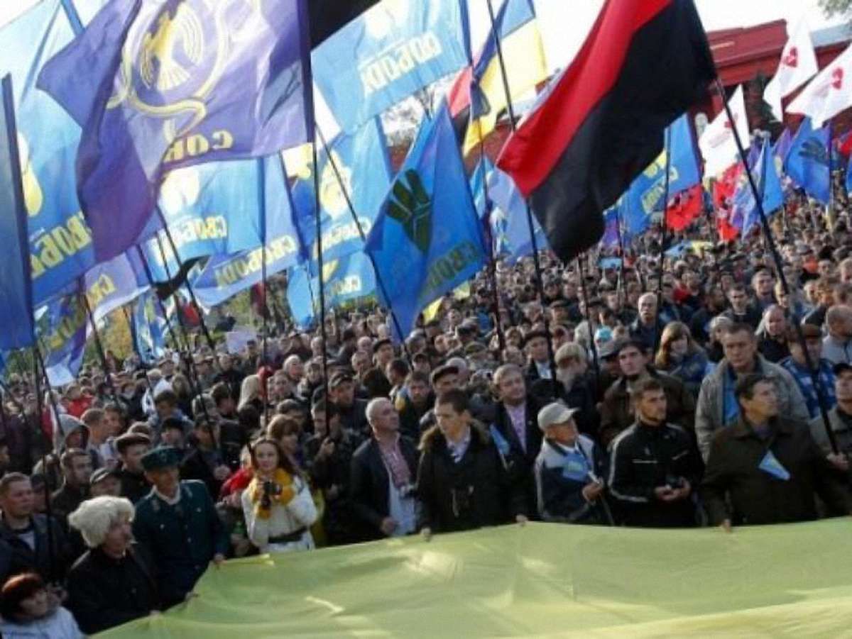На віче у  Києві зібралось близько 4 тисяч людей