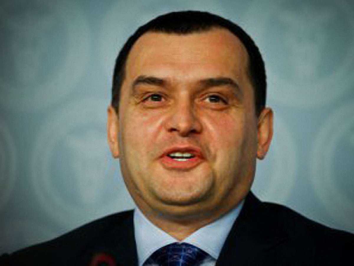 Захарченко їде до Львова відкривати райвідділ міліції