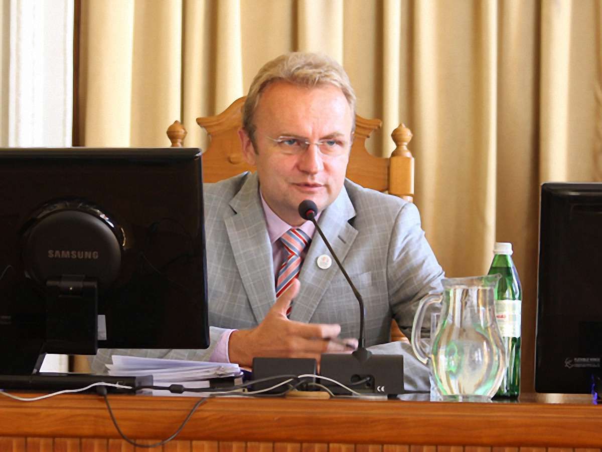 Ми не розглянули жодного питання, а люди чекають, - Садовий