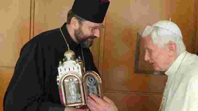 Папа Римський отримав у подарунок від українських прочан лампаду