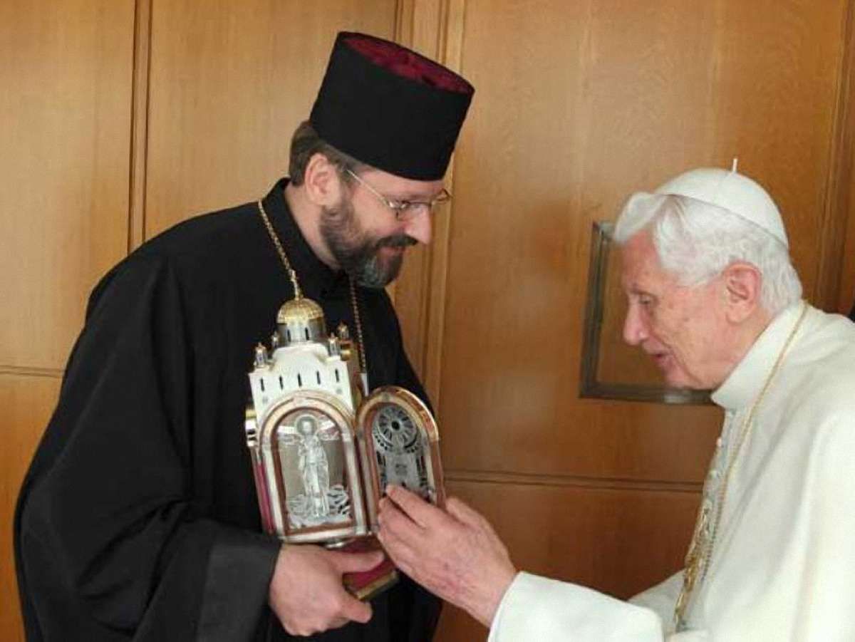 Папа Римський отримав у подарунок від українських прочан лампаду