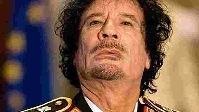 Правозахисники: Каддафі перед смертю катували. Відео
