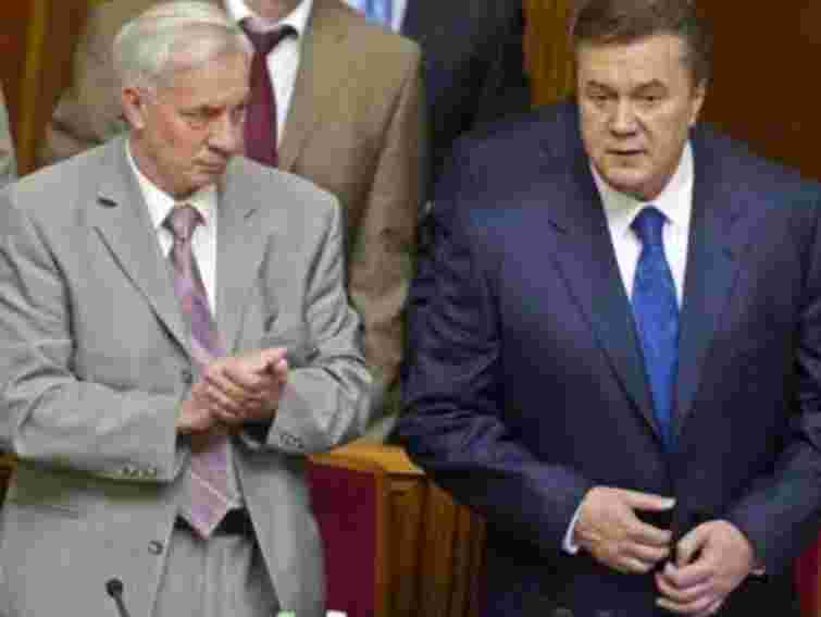 Азаров думає, що імпічмент Януковича став би катастрофою