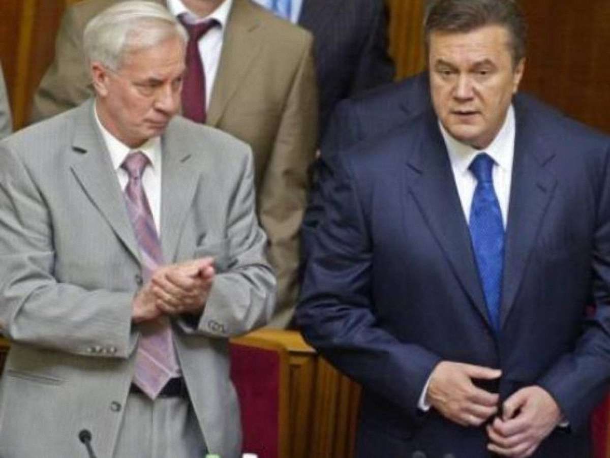 Азаров думає, що імпічмент Януковича став би катастрофою