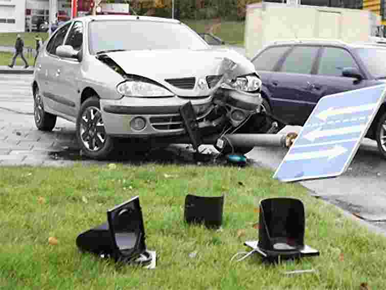 Дочка військового аташе України у Вільнюсі збила пішохода