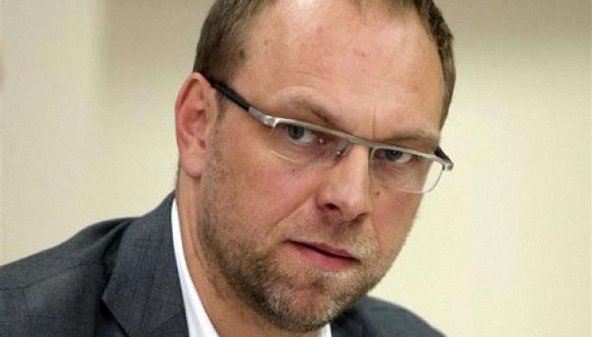 Власенко: Рішення призупинити справу щодо боргів ЄЕСУ – абсурд