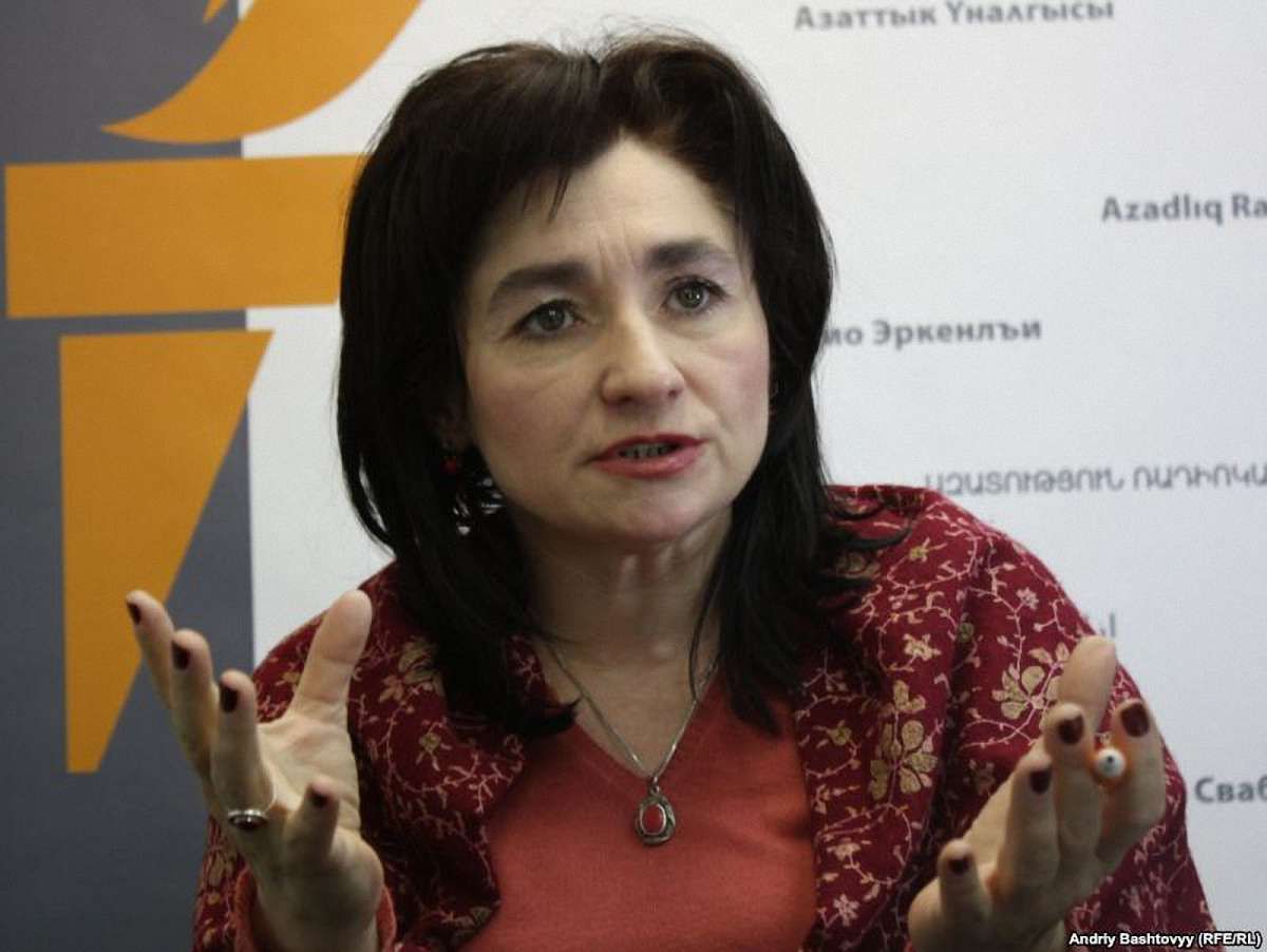 Матіос натякнула Азарову, що її письмо для нього заскладне