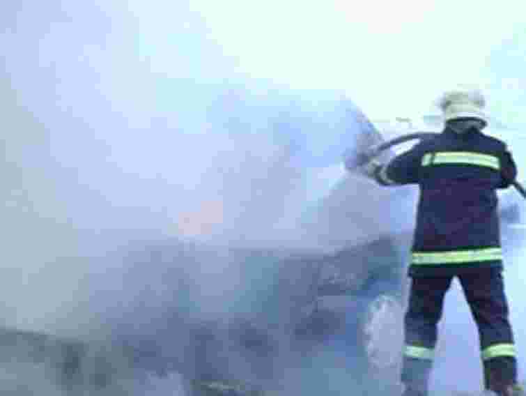 У Львові вночі горіла «Тойота»