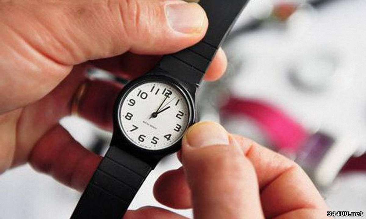 У день виборів Україна переведе годинники на годину назад