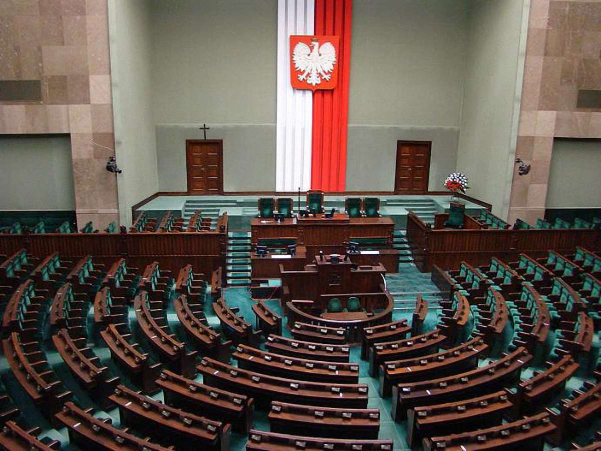40 спостерігачів від Сейму РП стежитимуть за виборами в Україні