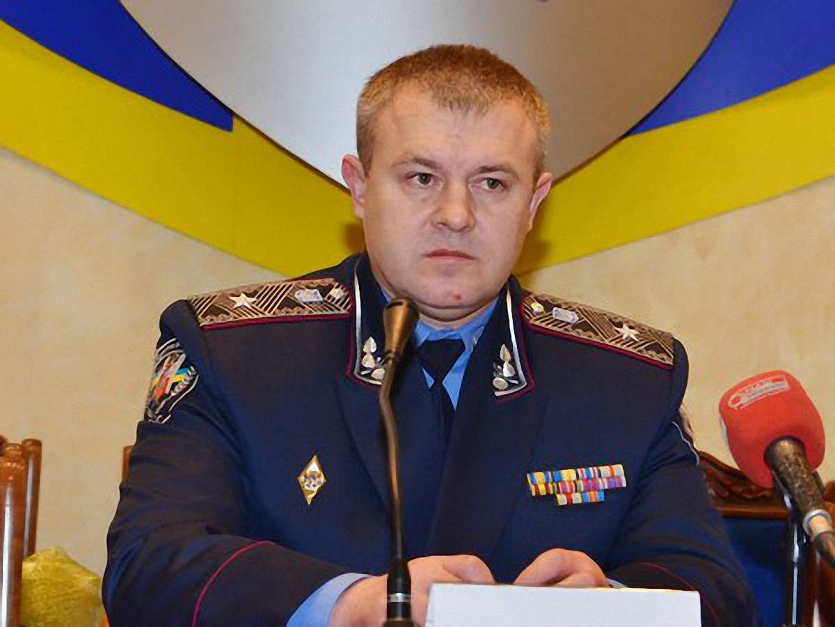 Міліція з’ясовує причину загоряння авто біля офісу Васюника