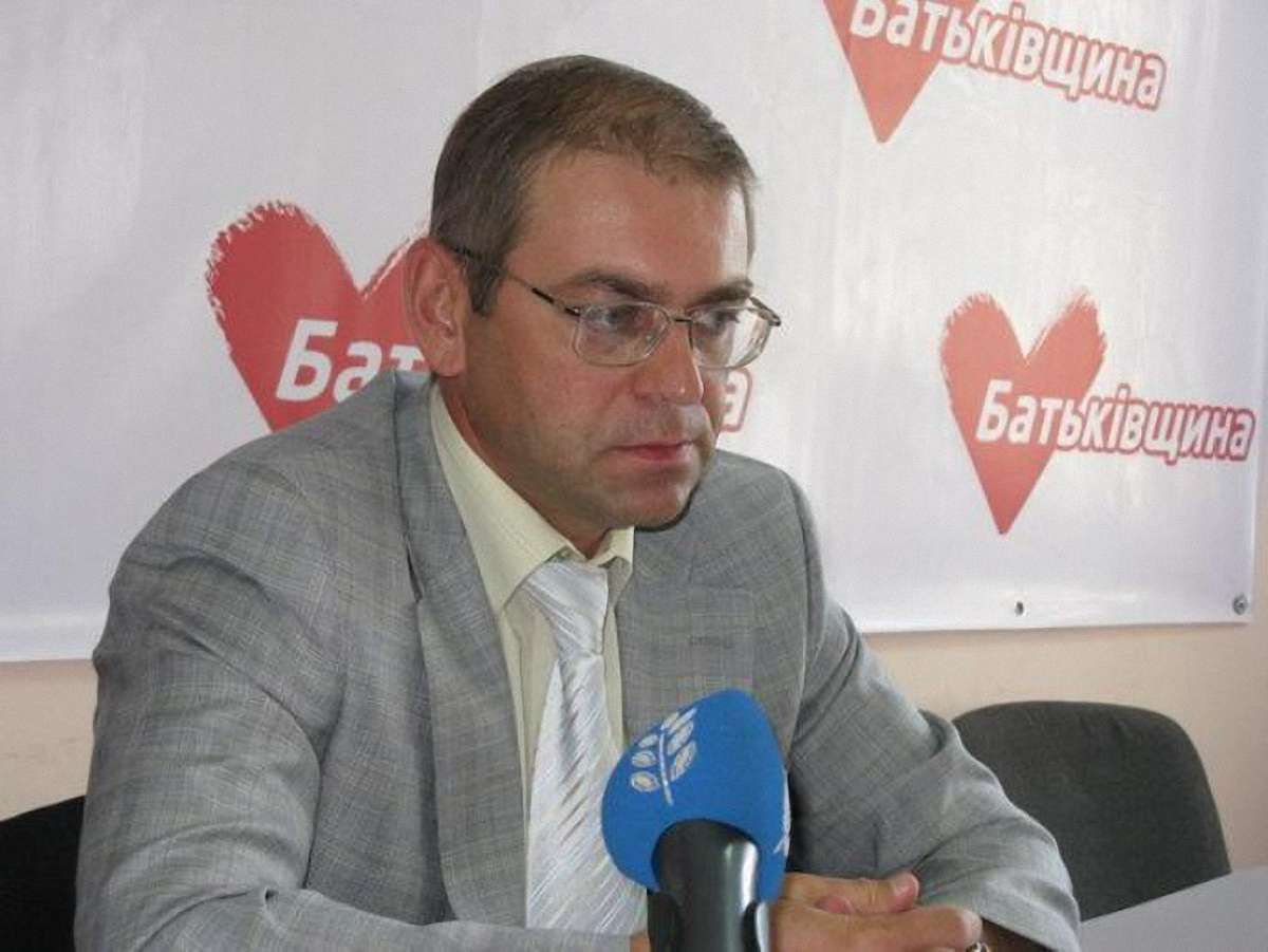 ДВК та ОВК на 70% складаються з представників Партії регіонів, - нардеп
