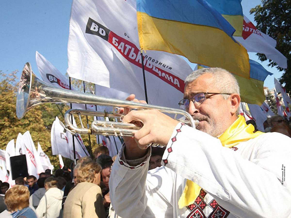 10 партій подали заявки на проведення акцій в день виборів