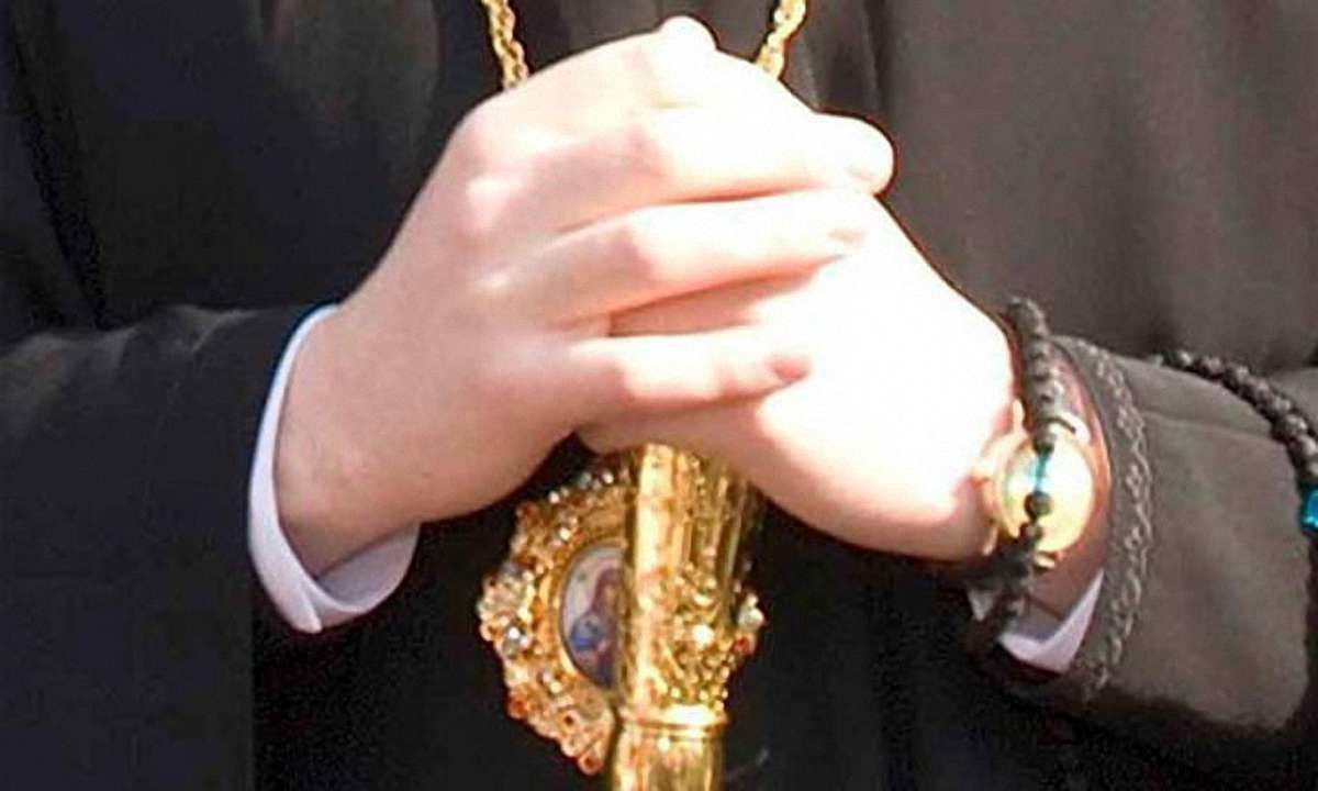 «Опора»: На Буковині священик агітував селян за регіонала