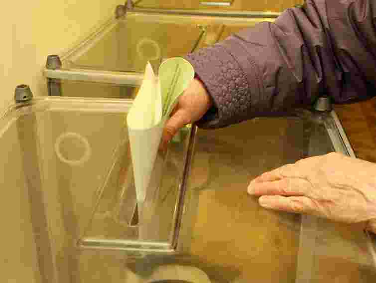 У селі на Волині двоє виборців проголосували за себе двічі