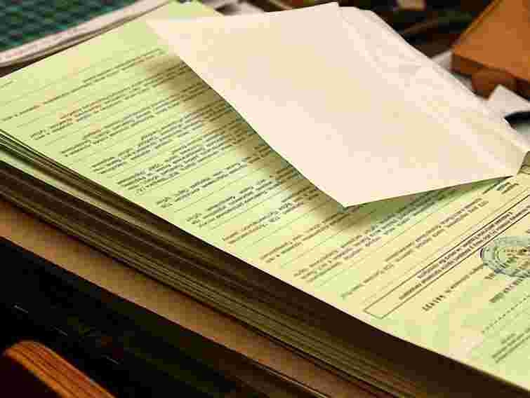 У Львові зафіксували вкидання чистих бюлетенів