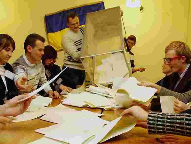 Явка на виборах становить 57,88% - дані з 205 округів