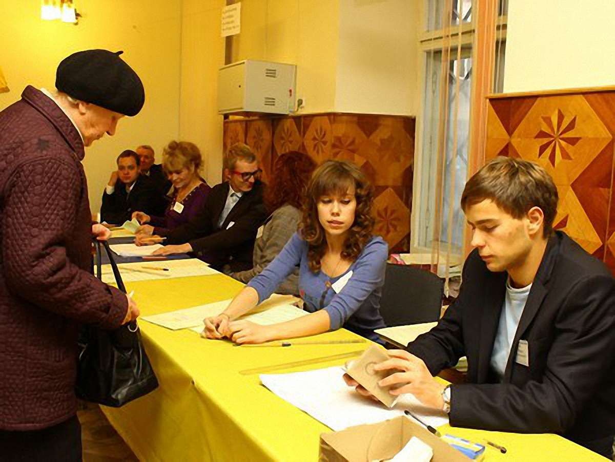 Перед виборами в Україні замінили 80% голів ОВК, – експерт