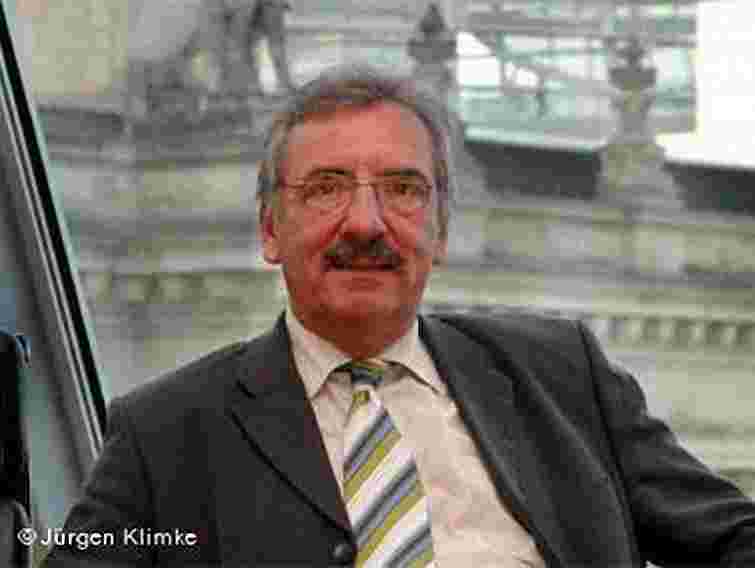 Вибори в Україні стали шедевром обману, - німецький депутат