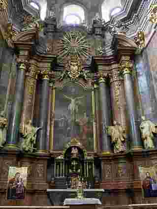 На костел Єзуїтів у Львові жертвують навіть з Санкт-Перетбурга