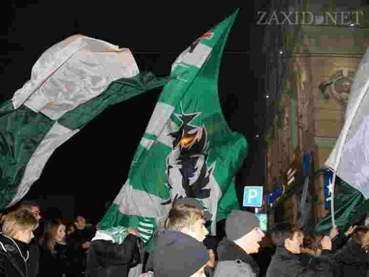 Вчора у Львові затримали 6 неповнолітніх з піротехнікою