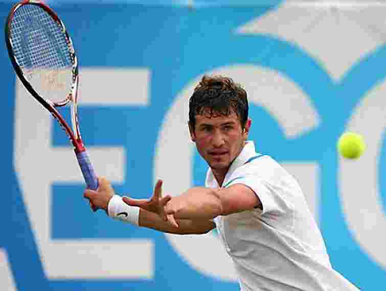 Син Бубки випав з вікна будинку у Парижі